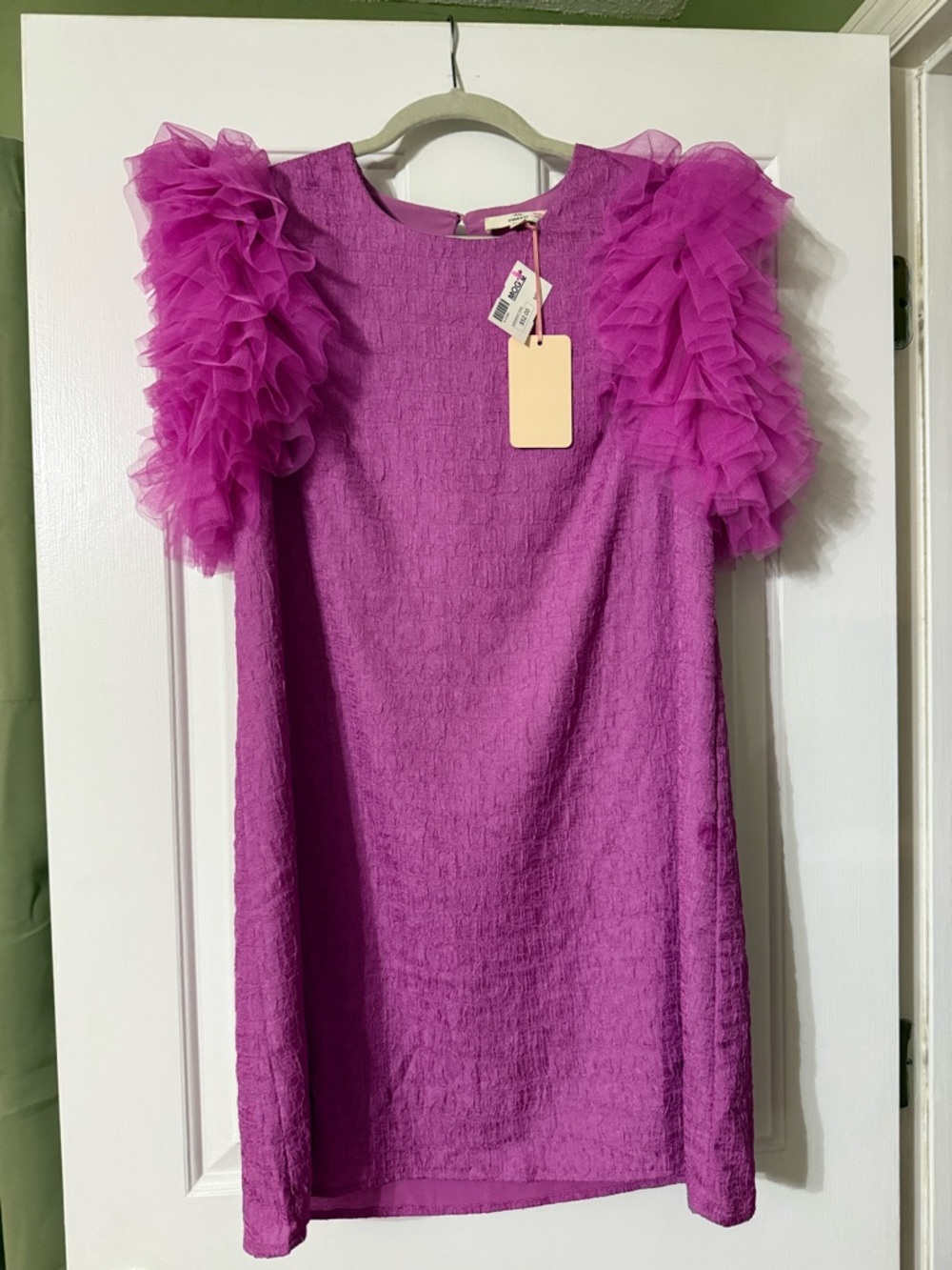 entro Fuchsia Puff-Sleeve Textured Party Dress